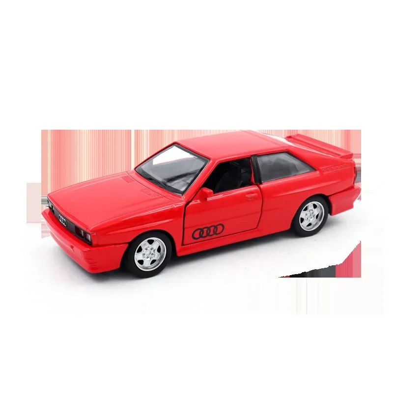 Nowy 1:36 1980 Audi Quattro aluminiowy model samochodu vintage z bezgłośnymi dekoracjami Diecast Metal Alloy Model samochodu Zabawki na prezent