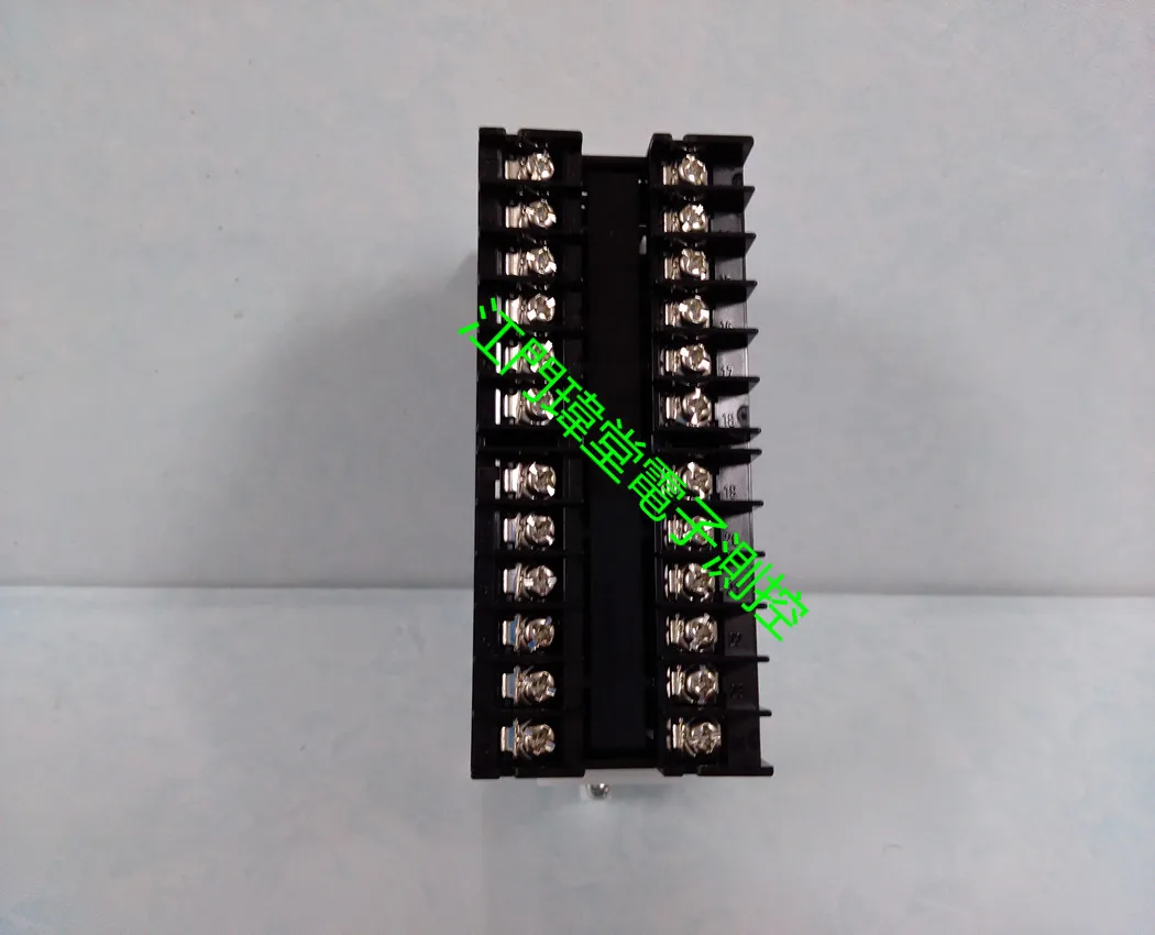 Termostato Digital Omron E5EC-PR2ASM-800