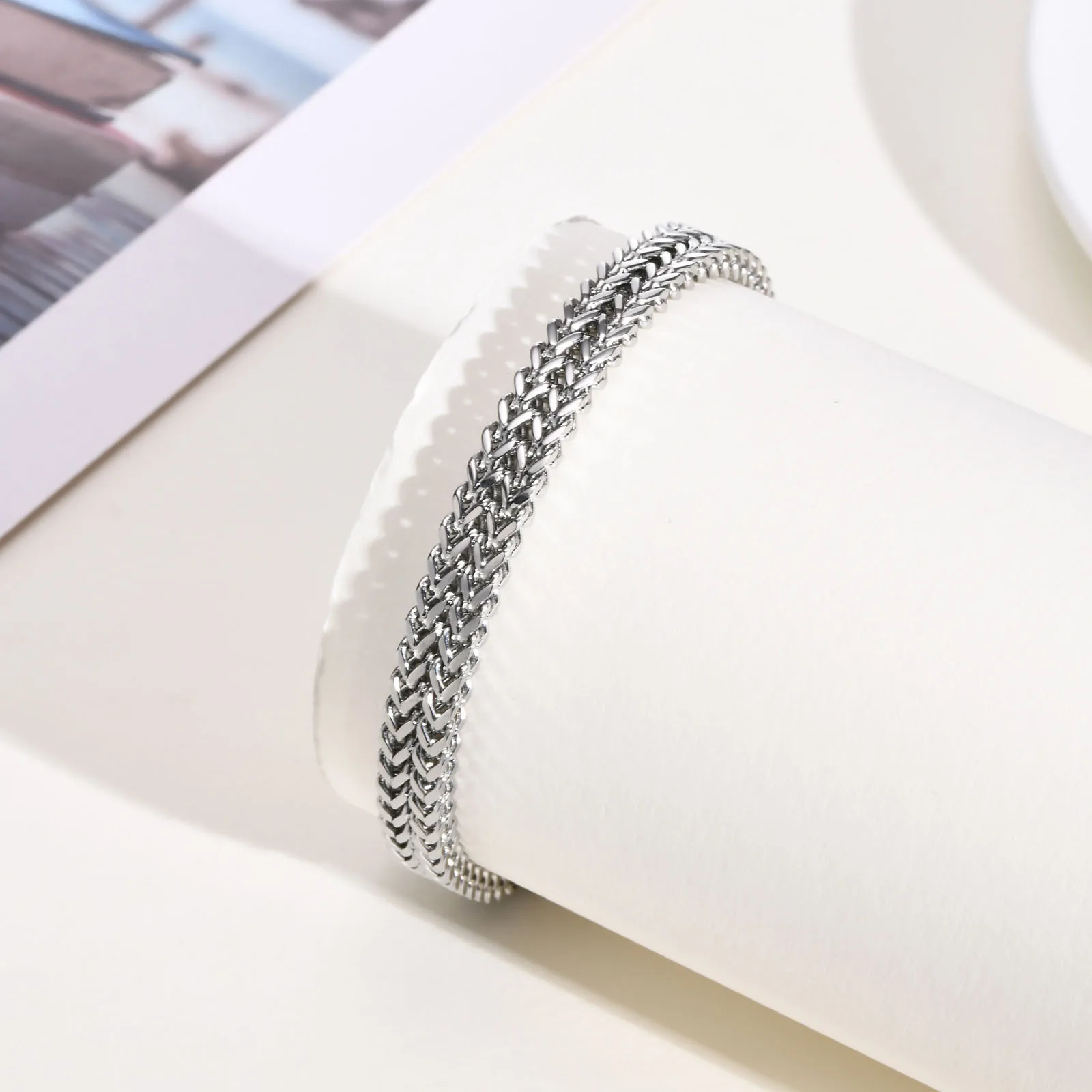 ‌Vnox 6mm Wide Stainless Steel Curb Chain Bracelet for Men, Heavy Duty Cuban Link Magnetic Clasp Wristband, Punk Style Jewelry