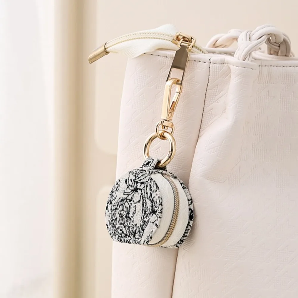 Mini Jewelry Box Keychain Jewelry Display Semi-circular Portable Ring Box Earring Organizer Storage Case Travel Bag Pendant