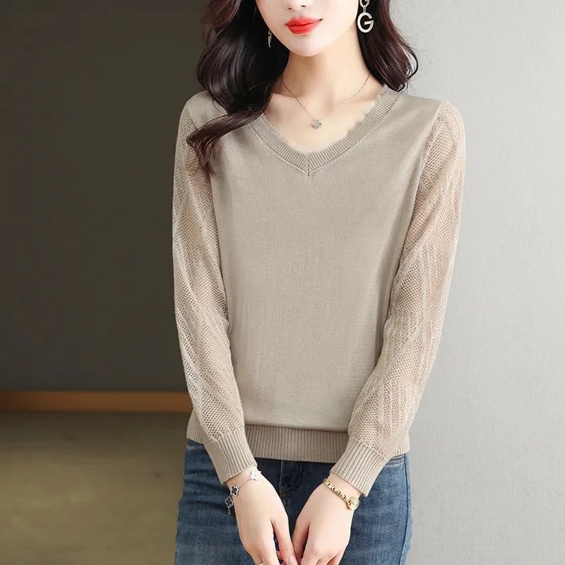 

New Spring and Autumn Lace Yarn Sleeve Knitted Base with V-neck Long-sleeved Sweater