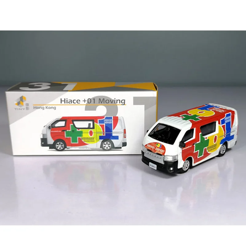 เล็กๆ 1:64 Scale Alloy HongKong Hiace +01 Moving Van Bus Diecast Miniatureของเล่นรถจําลองคลาสสิกของสะสมของที่ระลึก
