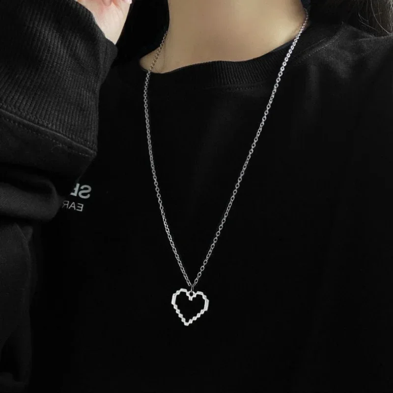 Pixel Heart Couple Necklace Y2K Black White Hollow Heart Shape Chain Pendant Necklace for Women Men Couple Love Necklace Jewelry