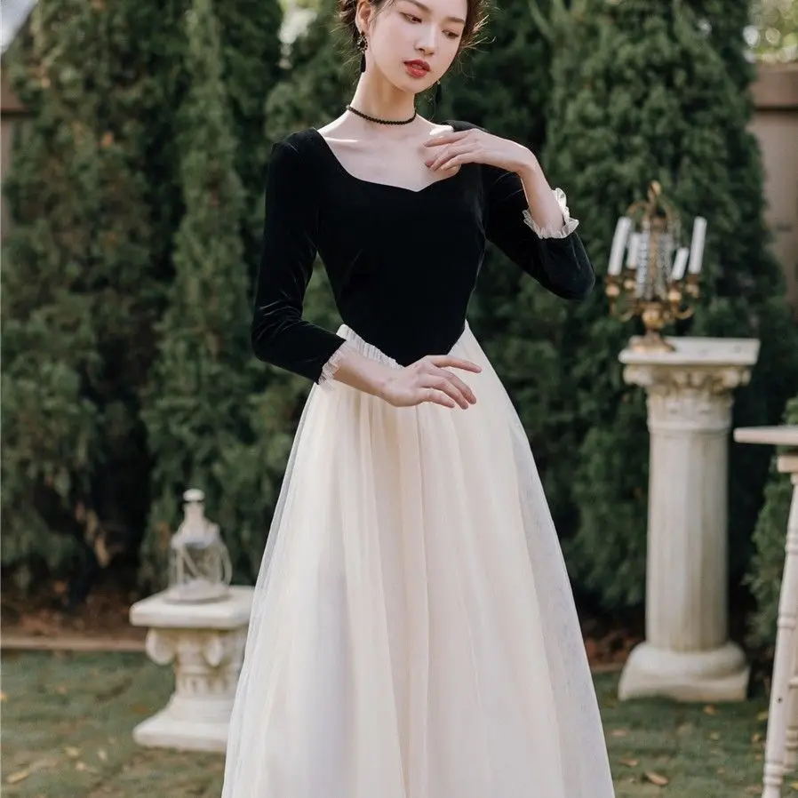 

2022 Early Autumn New Retro French Girl Velvet Stitching Mesh Dress Elegant Little Black Dress Fluffy Party Dresses