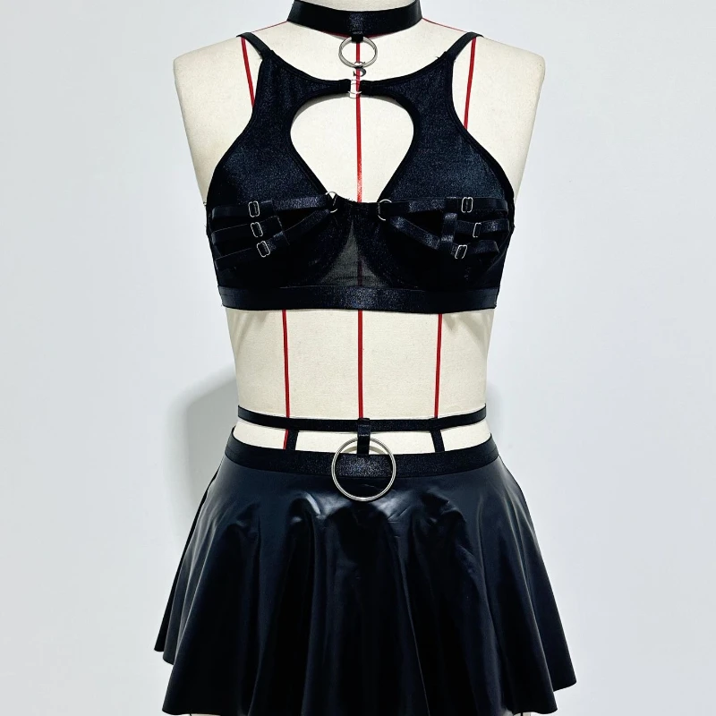 Tornova مثير الملابس الداخلية دعوى للنساء الدانتيل مثير الملابس الداخلية دعوى الصدرية مجموعة تنورة جلدية بلون مع جوارب صافي مجموعة الملابس الداخلية