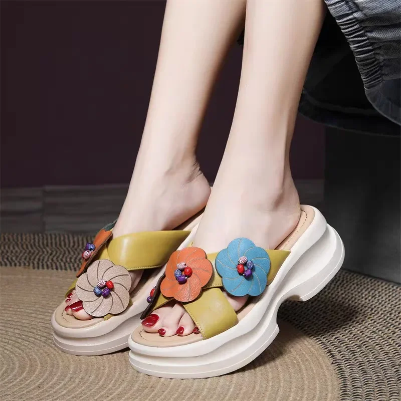 

2025 Women's Thick-soled Sandals Flower Beads Sponge Cake Base Shoes Women Dress Summer Feeling Stuttering Zapatillas De Mujer