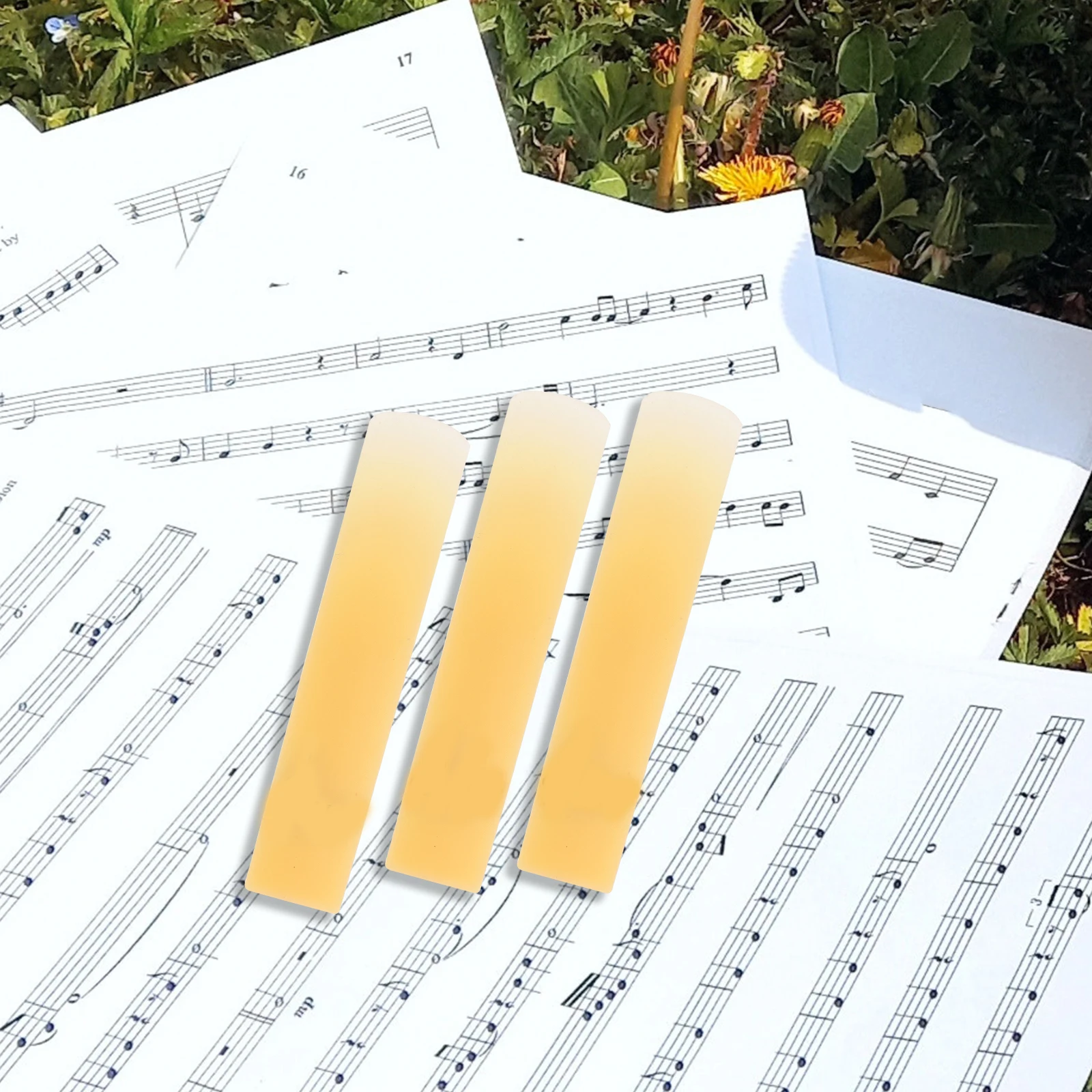 

3Pcs Premium Resin Clarinet Reeds Easy Install No Burr Thinner Tip Compact Accessory for Players Clarinet Reeds