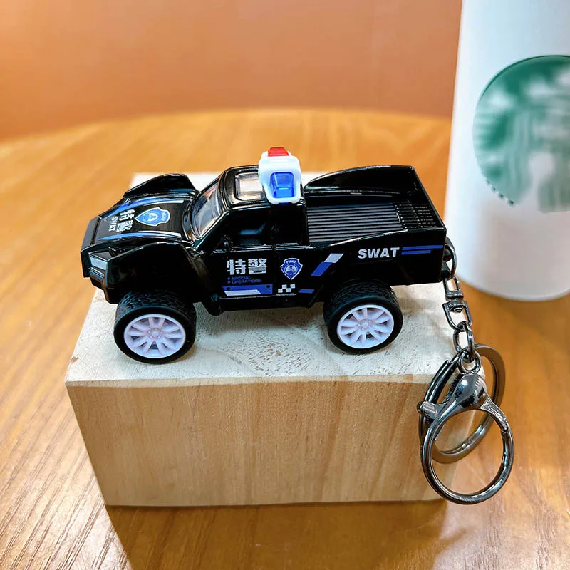 Porte-clés créatif en alliage pour véhicule tout-terrain, pendentif, cadeau exquis, Simulation de moteur de pompier, véhicule de sauvetage, jouet de voiture rétractable