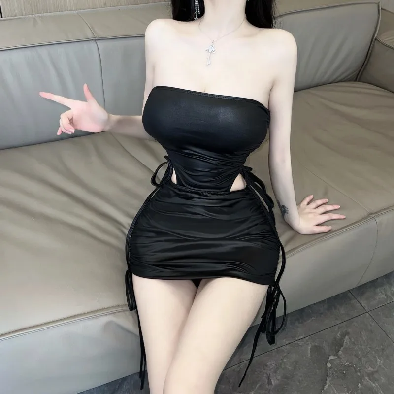 セクシーなファッションホットガールストレッチレザーチューブトップボディスーツビスチェトップ+巾着ハーフスカート2点セット女性用