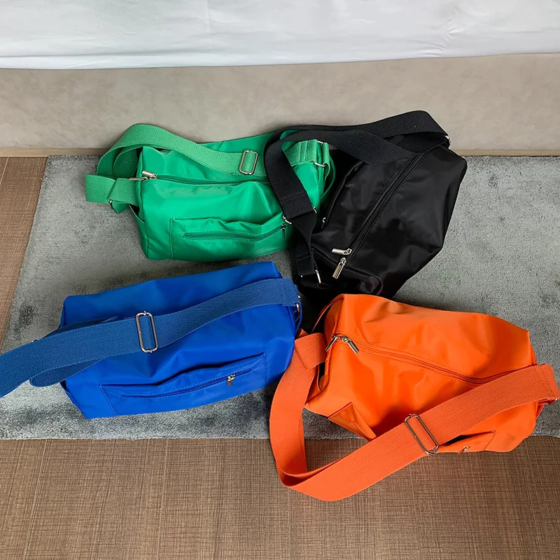 حقيبة أكسفورد النسائية للياقة البدنية خفيفة الوزن حقيبة كتف للصالة الرياضية متعددة الاستخدام محفظة كروس لليوجا والسفر والعمل