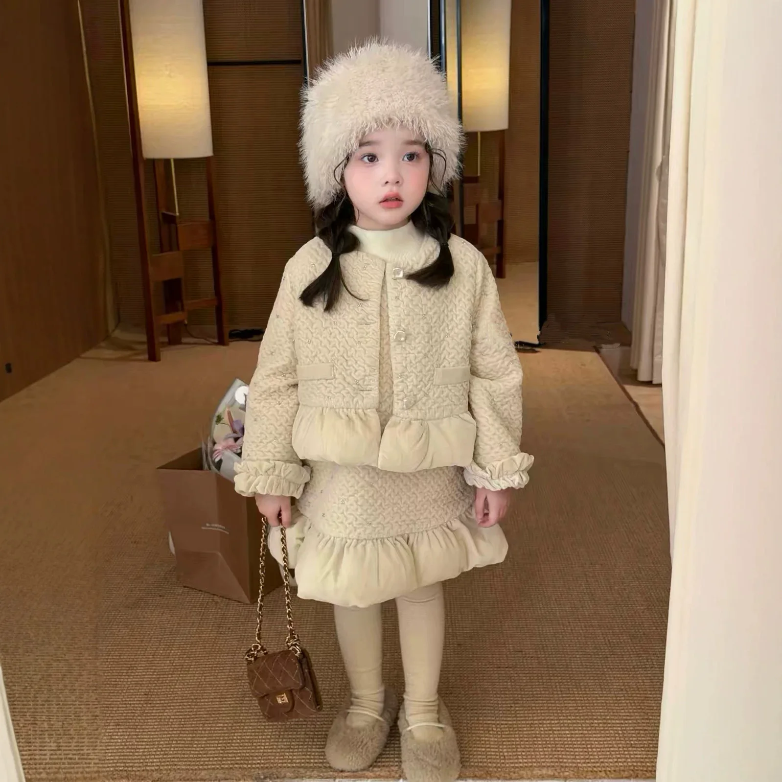 Girl's Little Fragrant Wind Nail Bead Velvet Thickened Flower Bud Coat Velvet Flower Bud Vest Skirt Two Piece Set