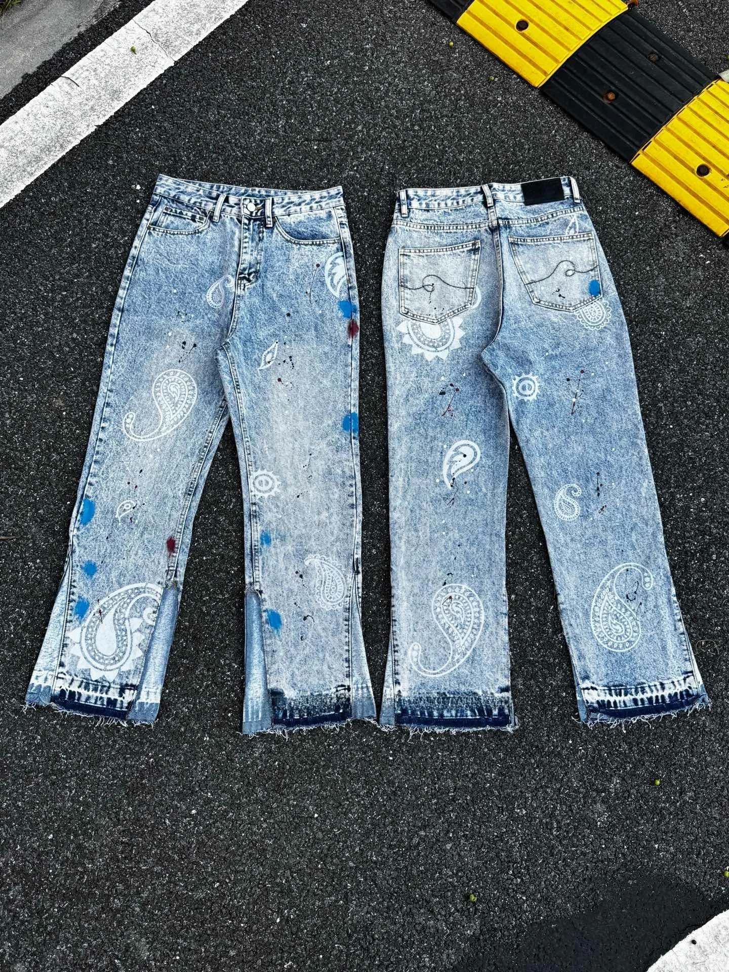 

Retro American Walnut Flower Print CleanFit Jeans Patchwork Micro Flared Long Trousers for Men And Women Casual Summer Jeans