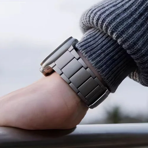 Imagen 1 del producto Correa de titanio para hombres de negocios para Apple Watch Ultra 2/1 49mm serie 10 9 8 7 6 correa de Metal de lujo para iWatch 46mm 45mm 44mm Correa