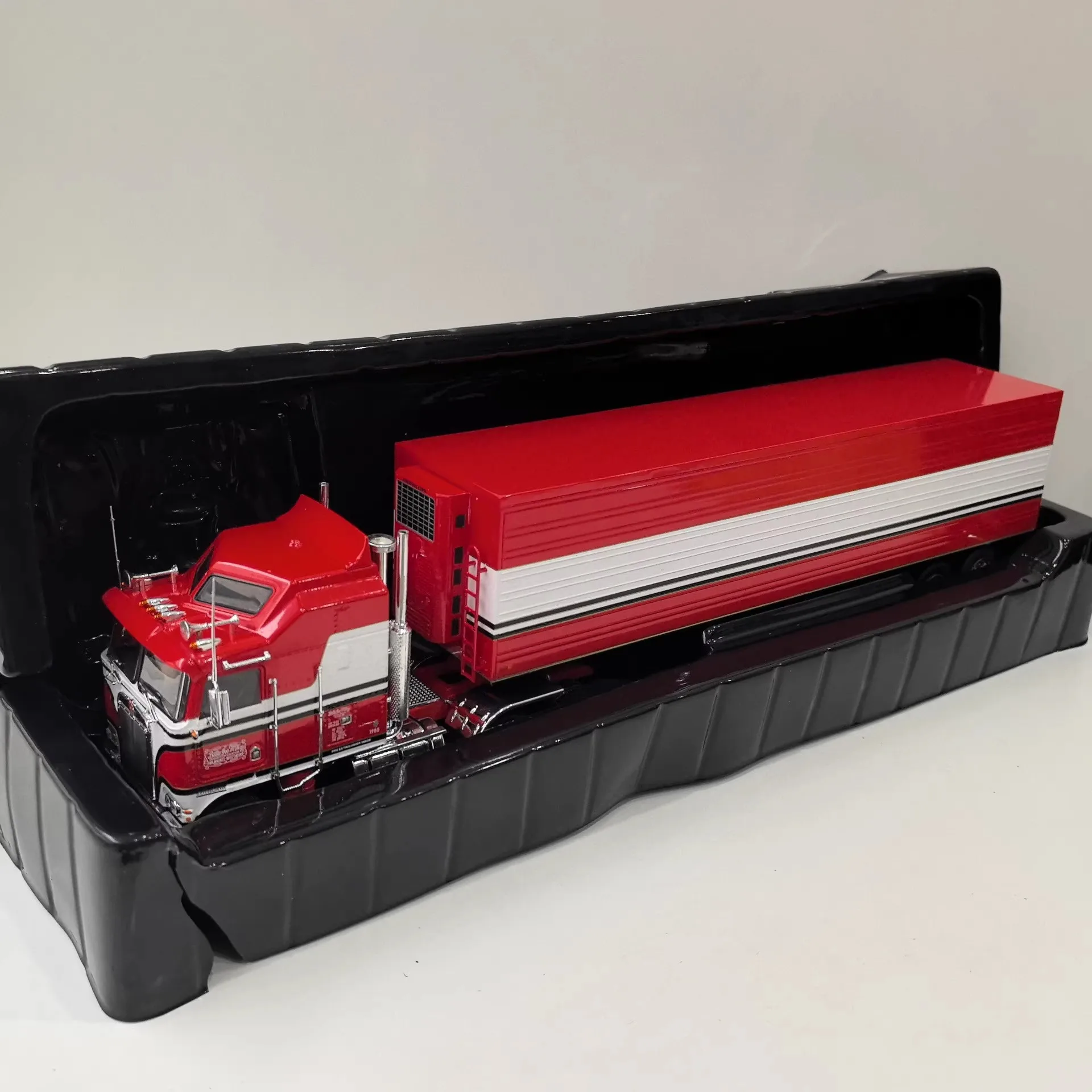 Diecast IR 1/43 escala KENWORTH K100 AERODYNE 1979 Tractor camión coche en miniatura de aleación