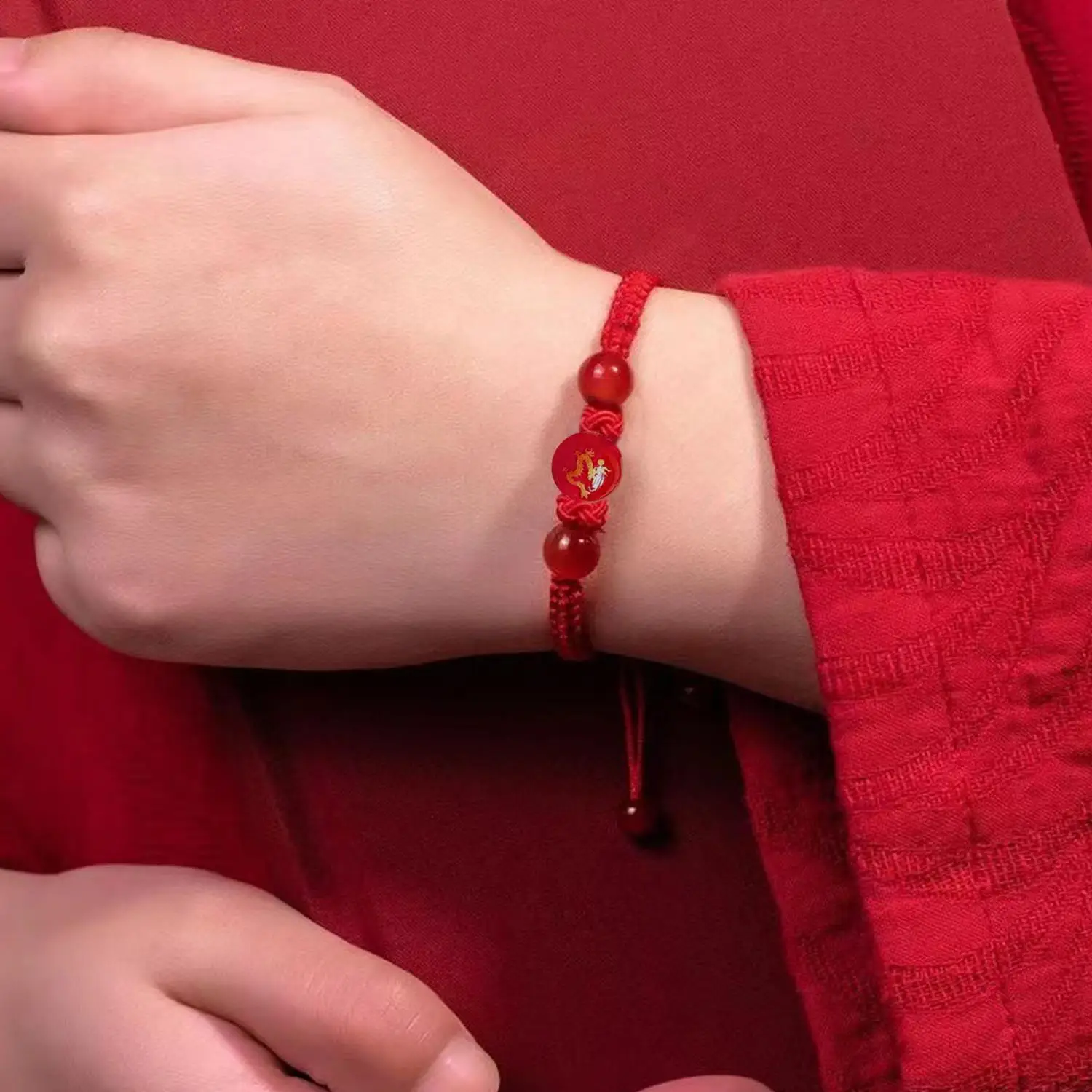 赤いロープビーズの中国の干支ブレスレット,スネークイヤーブレスレット,編みこみのハンドチェーン,ファッションジュエリー,新年の贈り物,2022