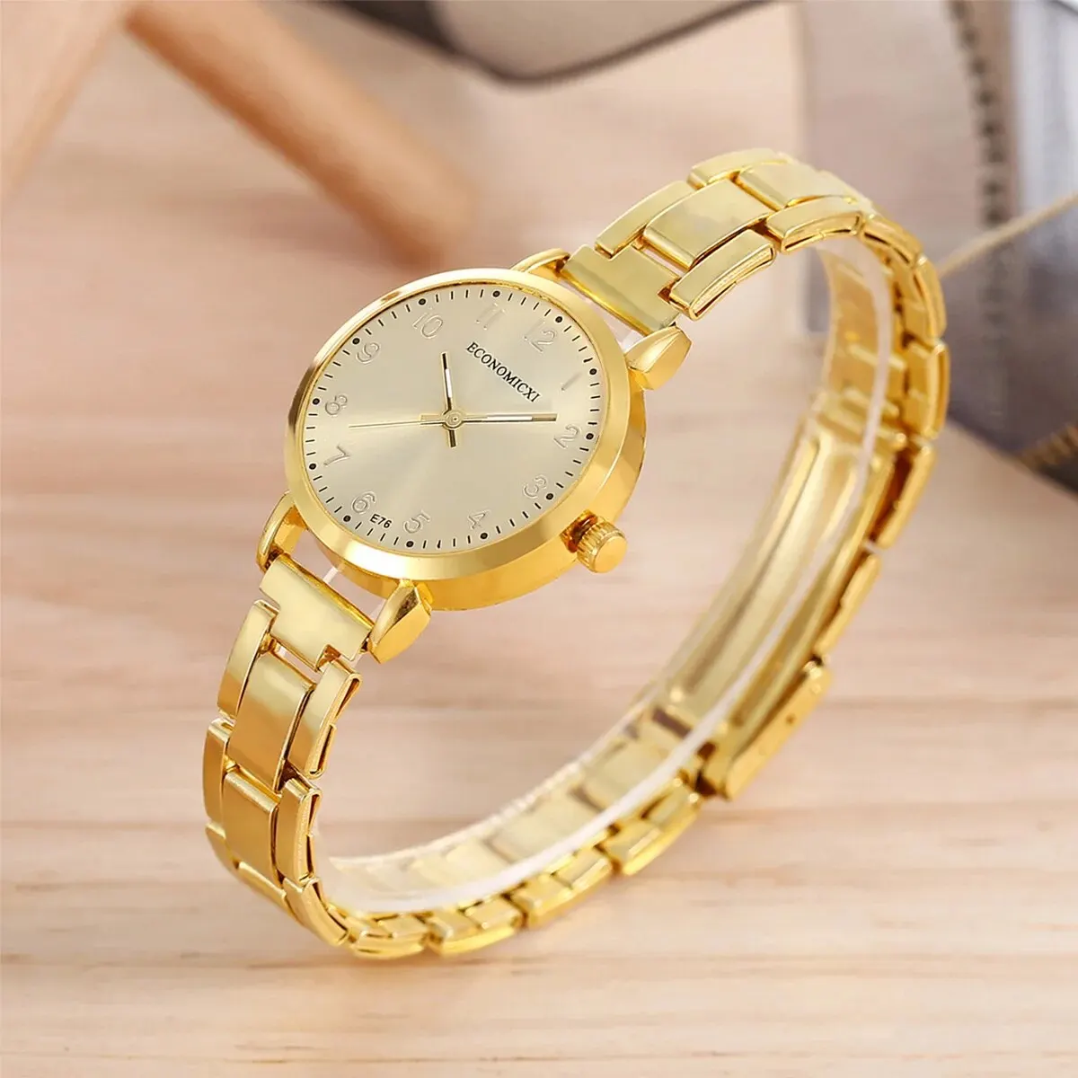 2Pcs Fashion Simple Casual Gold Digital Pointer Steel Band Quartz Watch Love Atmospheric Trend Bracelet Gift Set