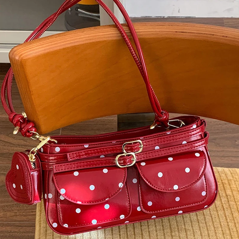 

Французская сумка через плечо в горошек с несколькими карманами Сумка в форме сердца с пряжкой на ремне Квадратная сумка подмышками Брендовая сумка через плечо в стиле ретро