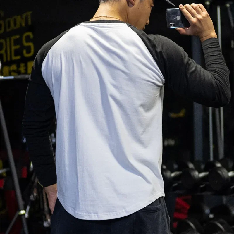 Bawełniana koszulka męska koszula patchworkowa z długim rękawem kulturystyka zaokrąglona krawędź trening Fitness T-shirt mężczyźni wiosna jesień