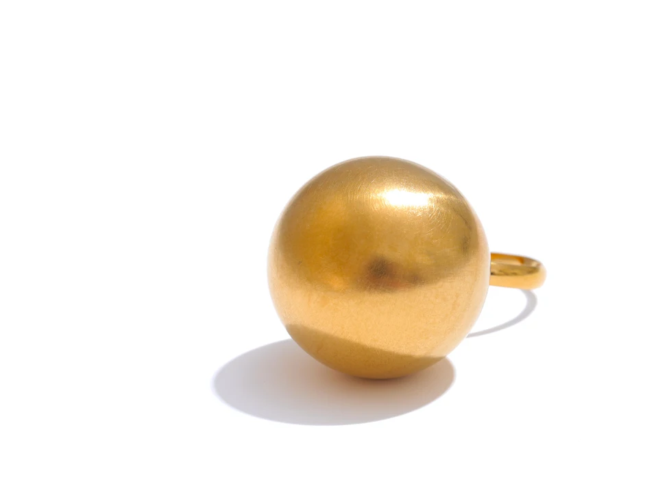 Yhpup Stilvoller, einzigartiger Edelstahl-Ring, 26 mm, große Kugel, verstellbar, 18 Karat Goldfarbe, wasserdicht, personalisierter Fingerschmuck, Geschenk – Detail 7
