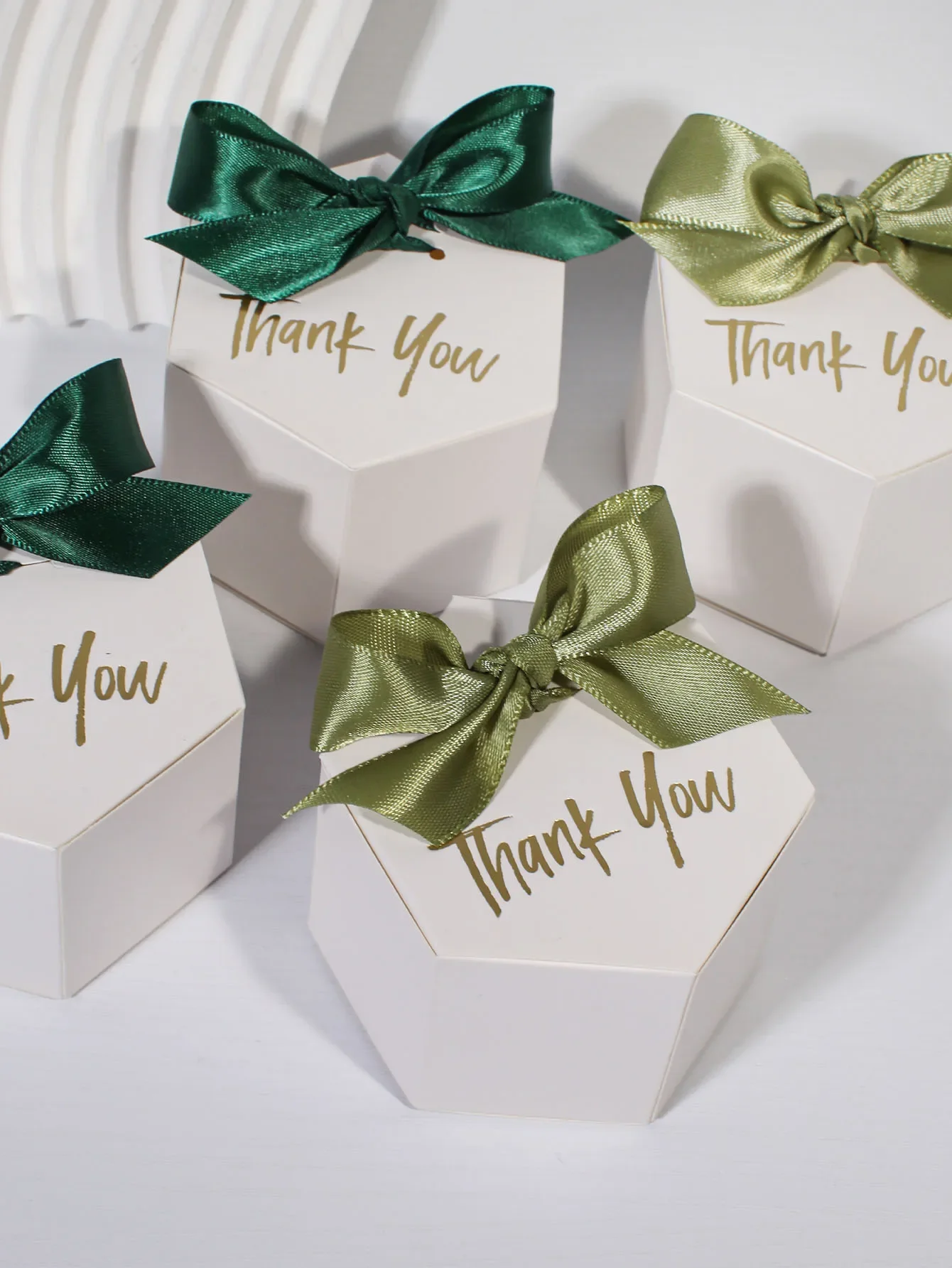 10 Stück sechseckige Dankes-Geschenkboxen mit Satinschleifen, ideal für Hochzeiten, Geburtstage und Partygeschenke