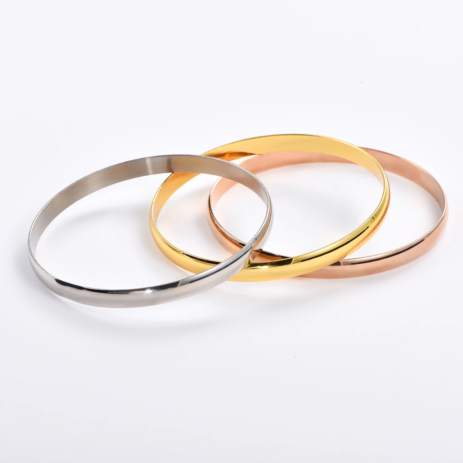 Glatter, wasserdichter Armreif mit einfacher kugelförmiger Oberfläche aus Edelstahl, trendiger Schmuck für Paare, Geburtstagsgeschenk für Frauen. – Detail 1