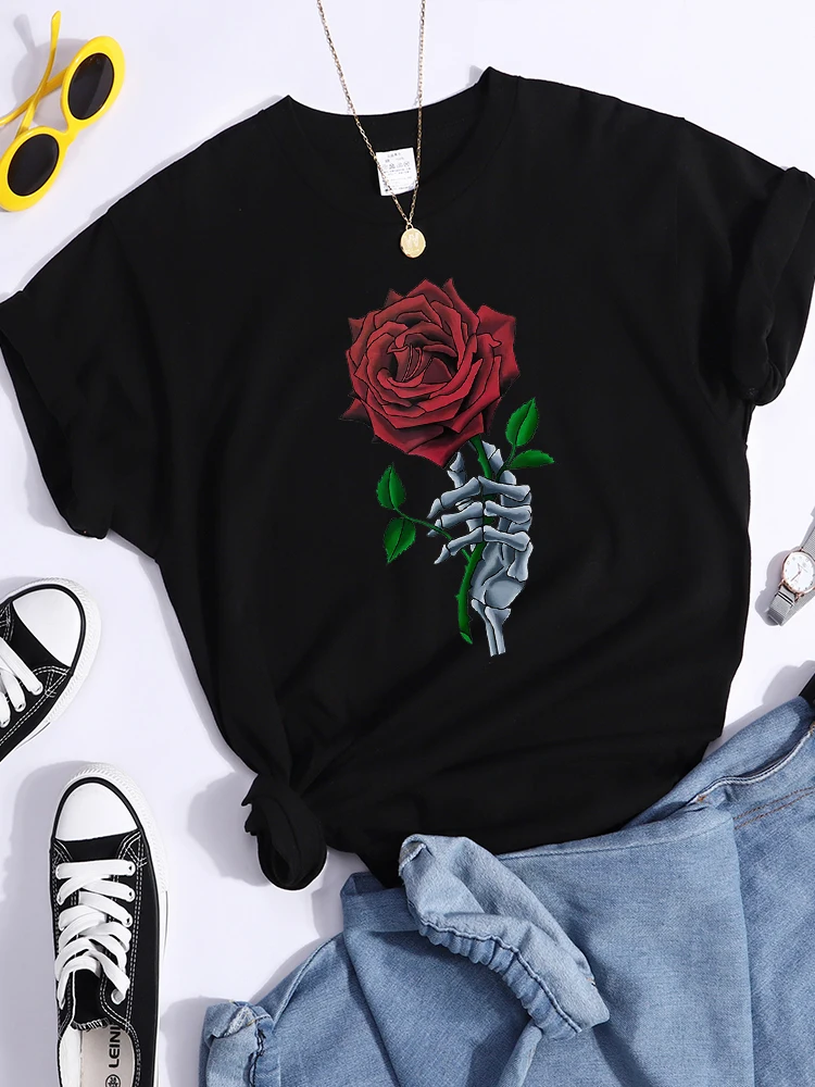 Skull And Bones The Lovers Red Rose Female Tshirts Street Hip Hop T-Shirts Cool Casual Tee Clothes Breathable Sweat Tshirt Women