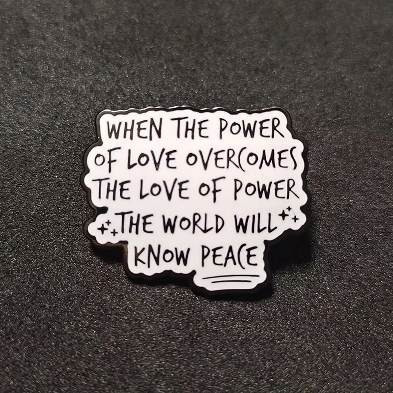 Broches originales avec citati - Ethnic Fashion Quotes avis et prix