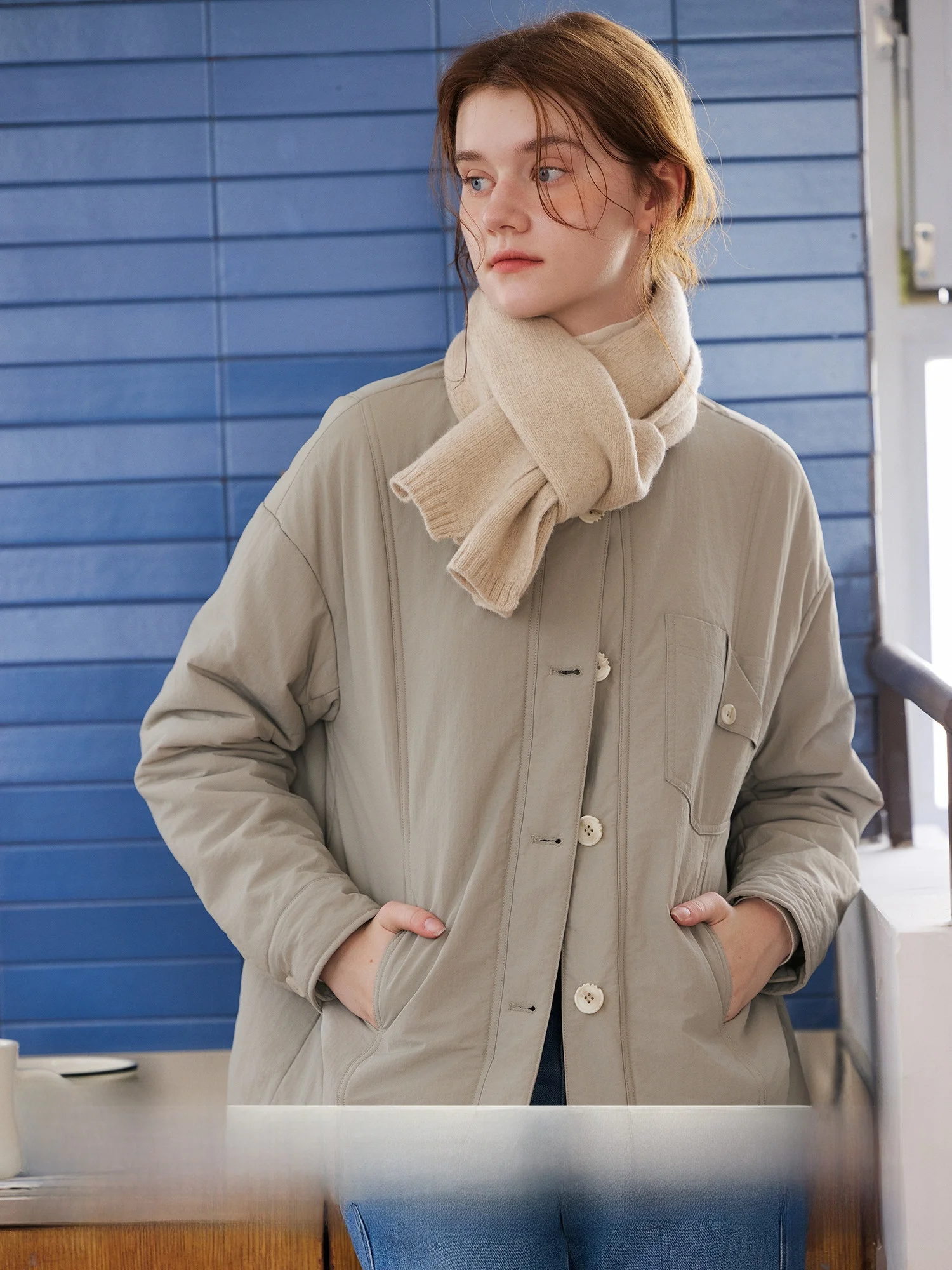 

Ограниченная серия "Akurey" Waable Wool Inner Легкий теплый хлопок irt Sle Collarl Jaet Два цвета прямого кроя