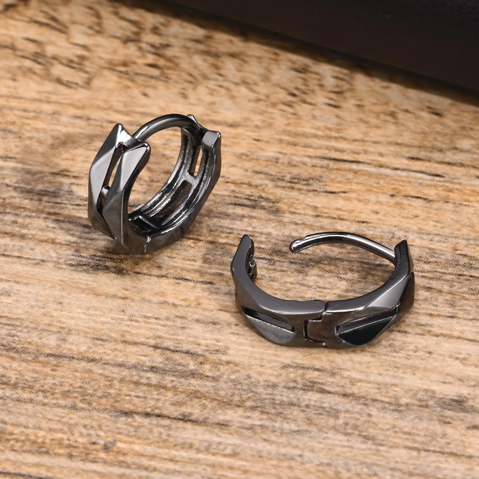 Metal Geometric Hoop Earrings for Men Boys,Irregular Surface Circular Earrings Round Huggies,Casual Jewelry Gifts