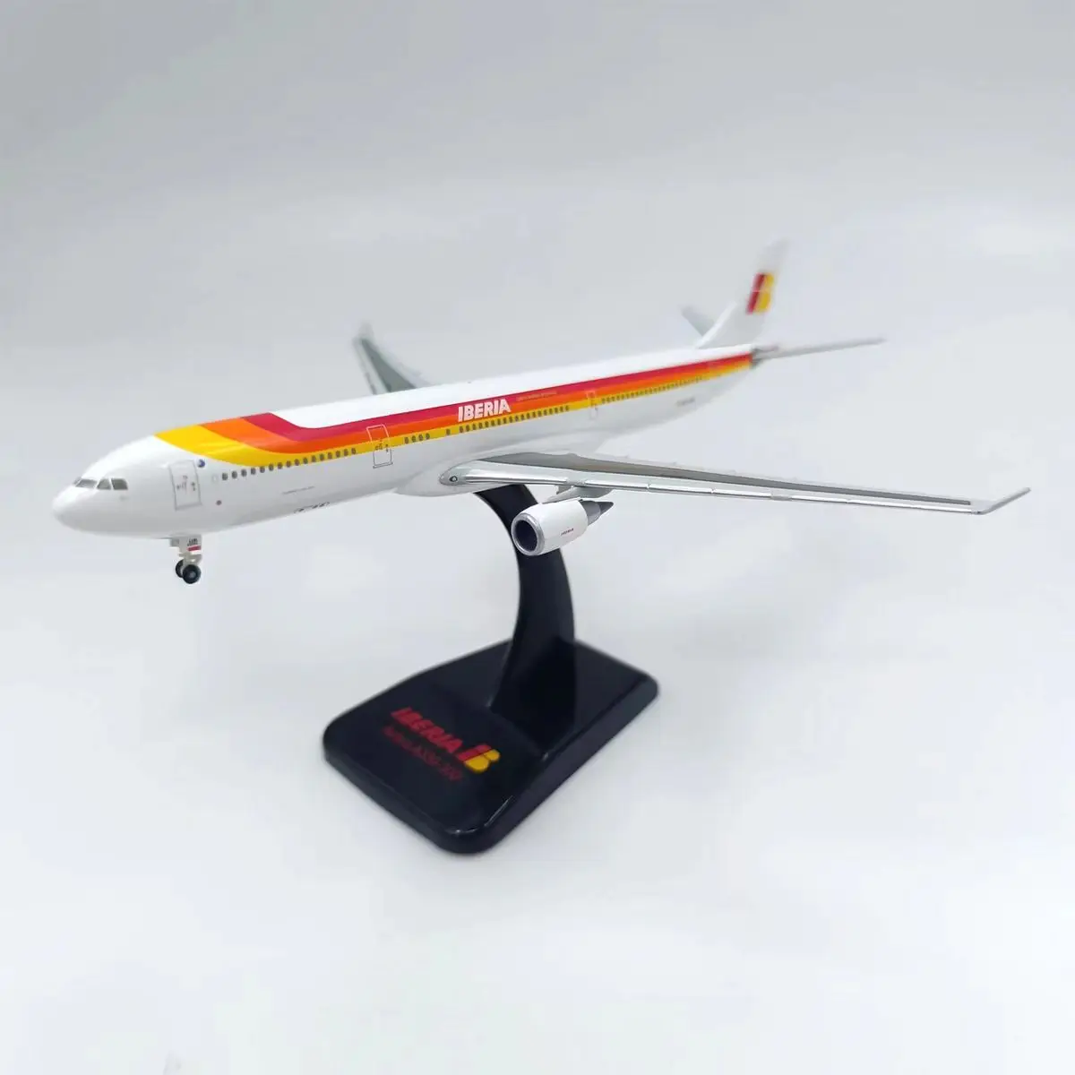 

Diecast 1:400 Scale A330-300 Iberia Alloy Aircraft Model Collectible Toy Gift Souvenir Display Ornament