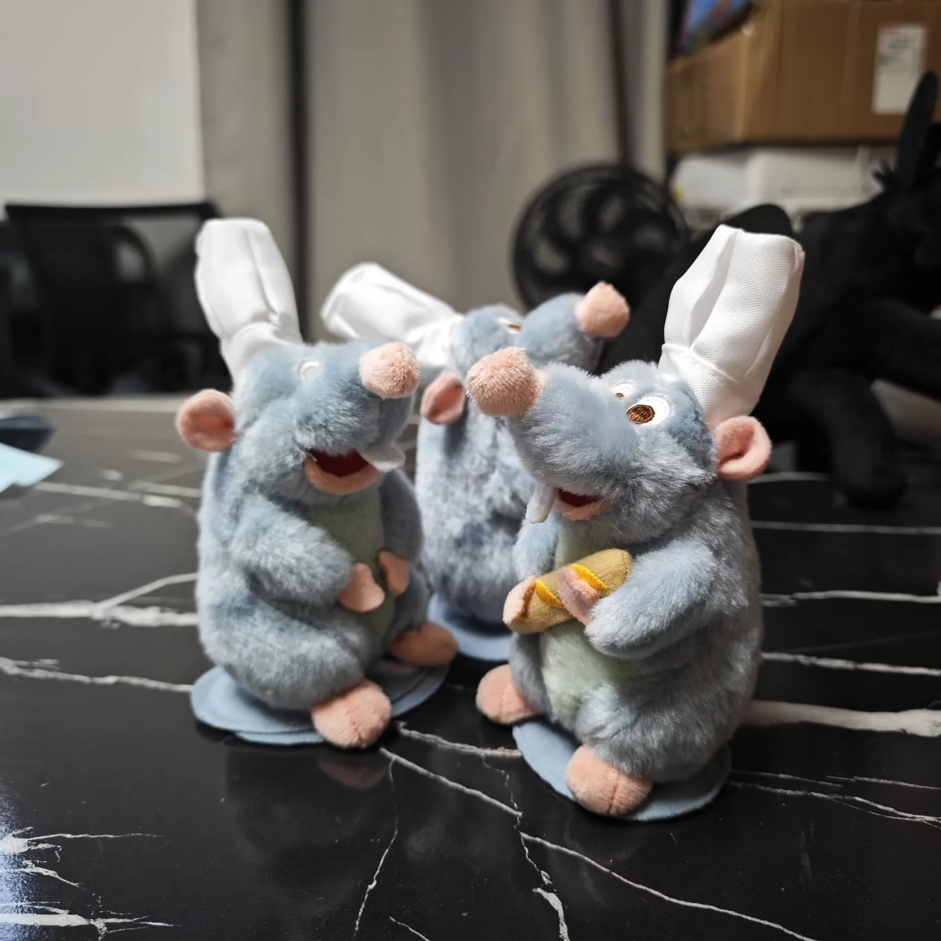 Kawaii ديزني مخزن راتاتوي الشيف ريمي المغناطيسي الكتف ألعاب من نسيج مخملي الهدايا لطيف أفخم الاشياء لعب للأصدقاء هدايا عيد الميلاد #2