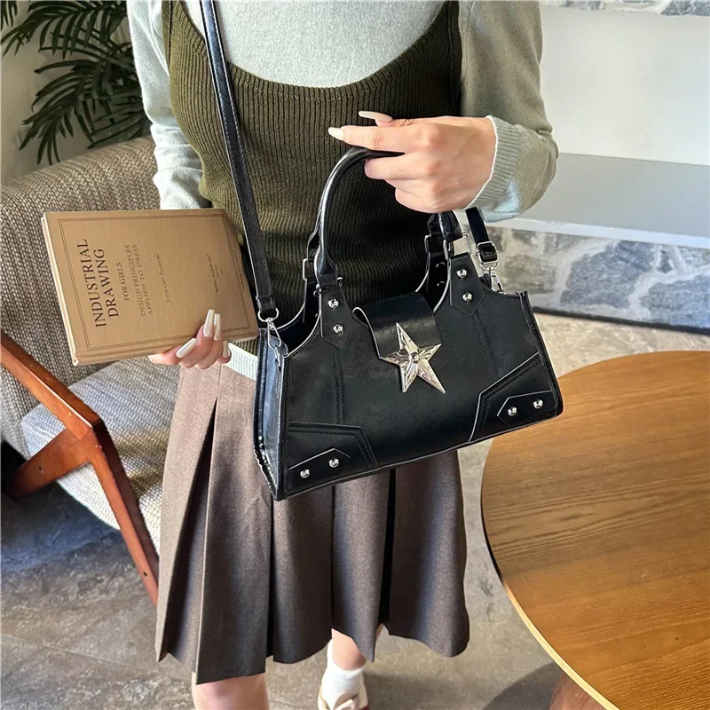 Nouveau sac de niche à la mode, sac de bras punk, sac à bandoulière étoile de grande valeur, sac messager tendance