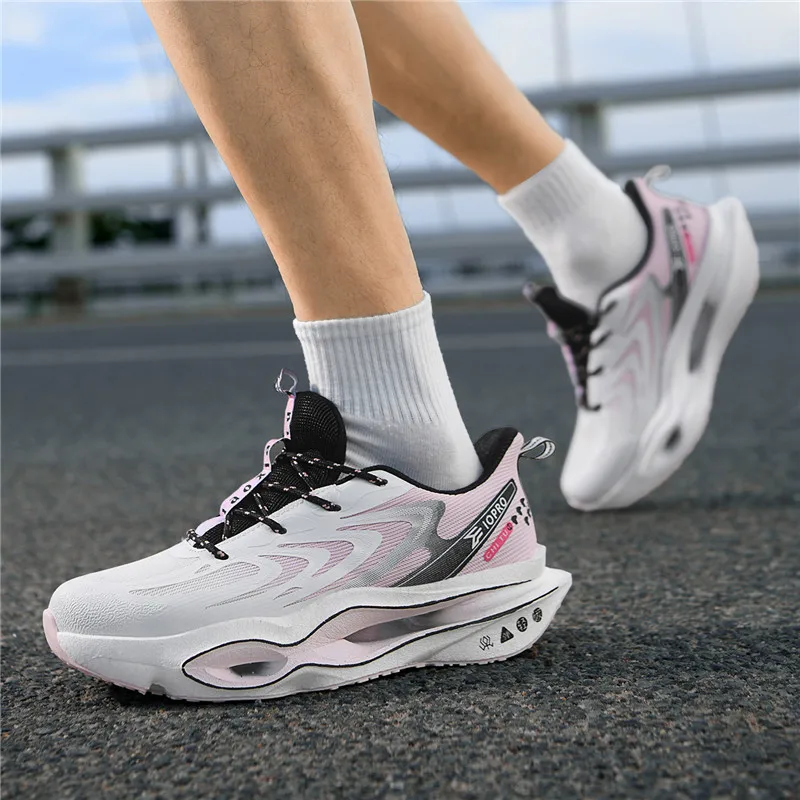 Herren-Laufschuhe mit durchbrochener Sohle, atmungsaktive Sportschuhe aus Mesh für den Sommer, hochelastische, stoßdämpfende Herrenschuhe mit dicker Sohle, die die Körpergröße erhöhen, leichte, rutschfeste und abriebfeste Herren-Laufschuhe für Outdoor-Aktivitäten, Fitness und den täglichen Gebrauch. – Detail 3