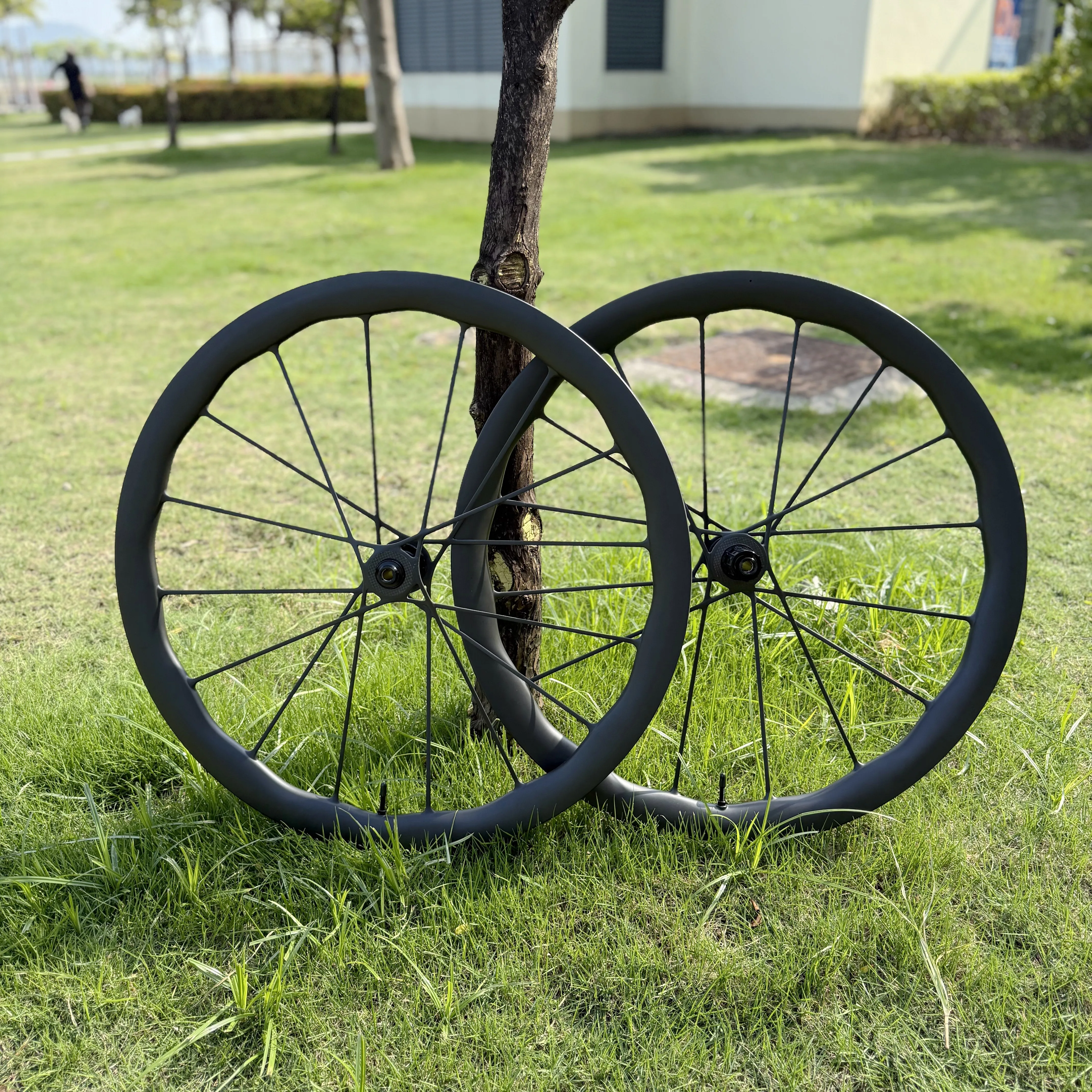 700C Rennrad Gravel Bike, Profilhöhe 45/40, Breite 28mm, T1000 Carbonfaser, Ultraleicht, für Kletterwettbewerbe, Integriertes Speichenrad