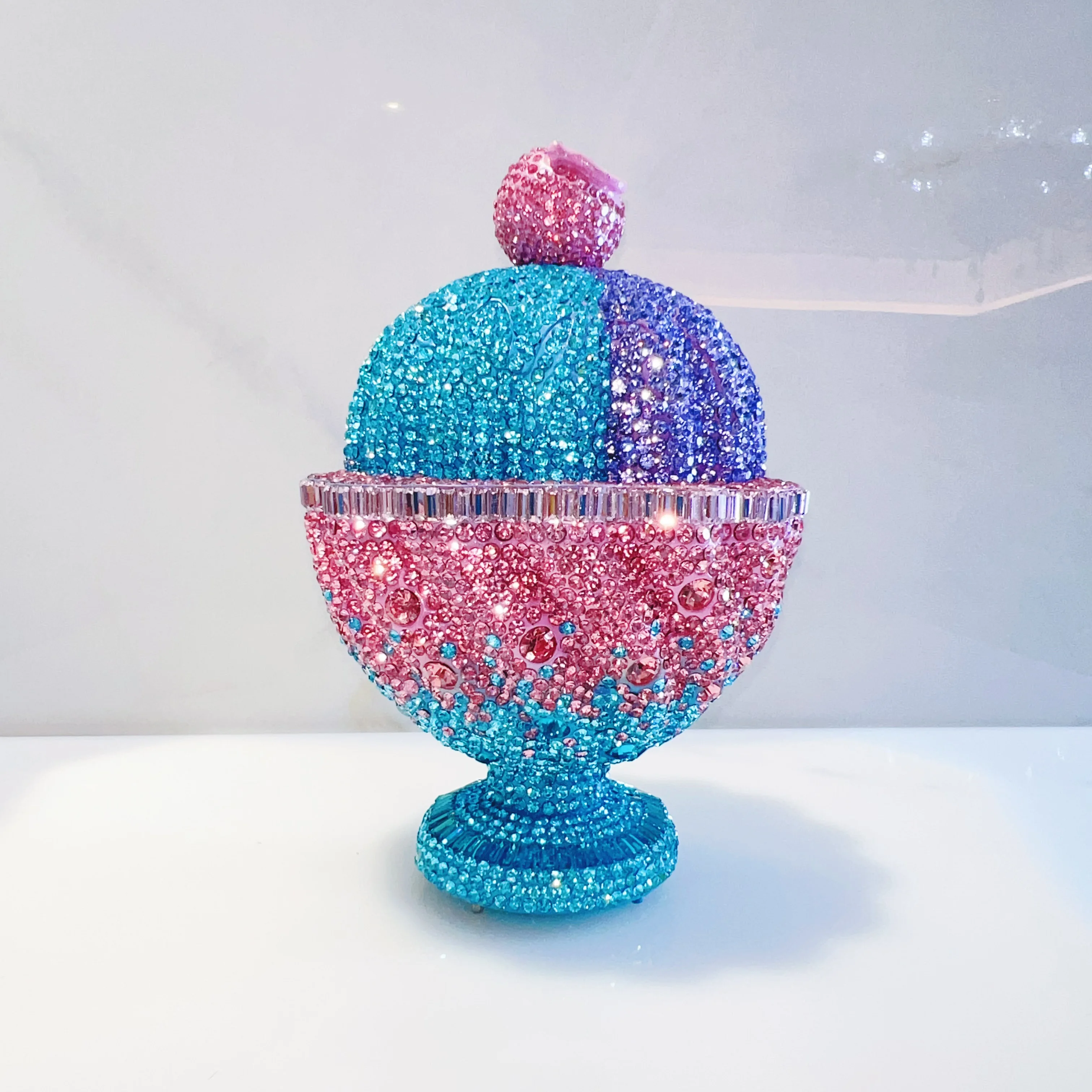 

Newest Ice Cream Women Crystal Evening Bags WHTUOHENG Cup Lady Rhinestones Handbags Lady Dinner Handbags Dinner Wedding Clutch
