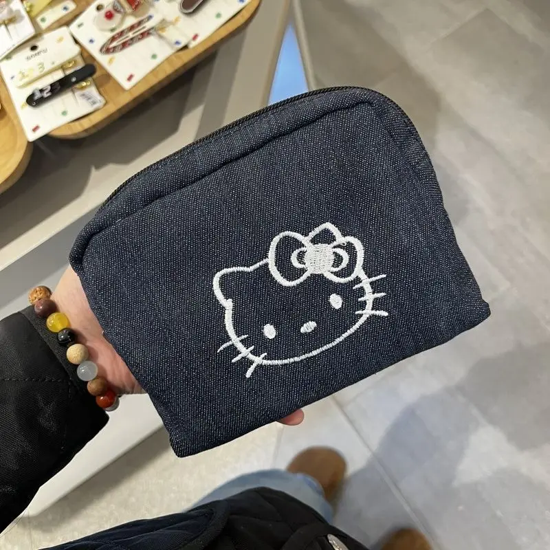 حقيبة يد رائعة مطرزة على شكل قطة ذات سعة كبيرة لتنظيم المكياج أثناء السفر وحقيبة تخزين أدوات الزينة