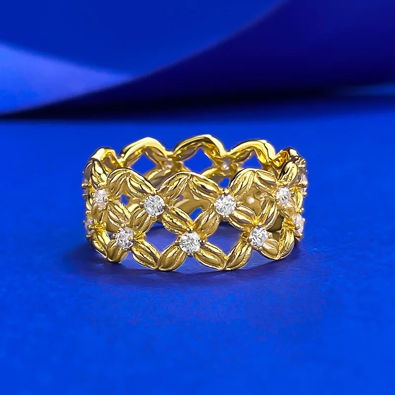 

New S925 Silver Little Red Book Explosive Flower Like Brocade Four Leaf Flower Dot Diamond Fashion Light Luxury Ring