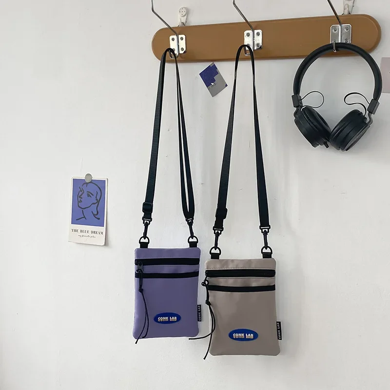 Travel Leisure Fashion Shoulder Bag, Simple and Portable, Anti-theft, Mobile Phone Change, Passport Storage Bag