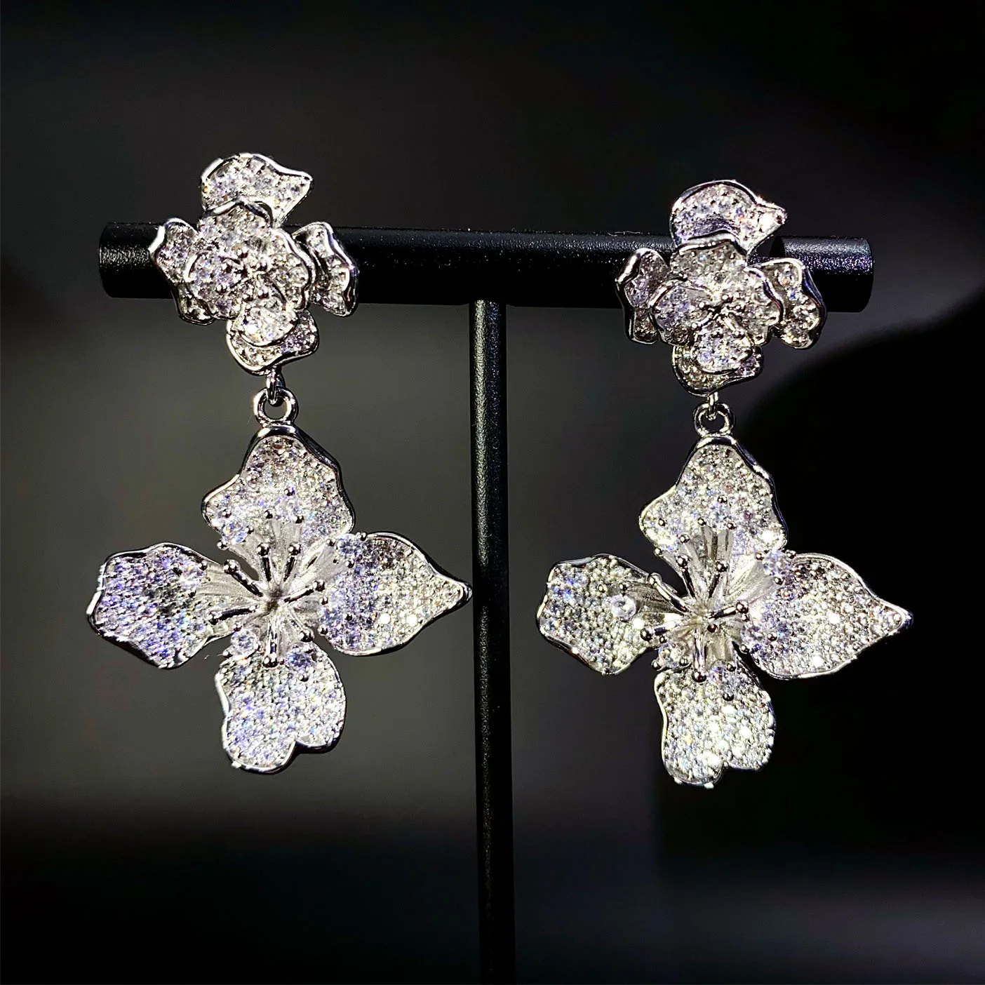 

Saudi New Stunning Ladies Earrings Flower Ladies Zirconia Jewellery Set Hundreds of Summer Events Prom Evening Party E71