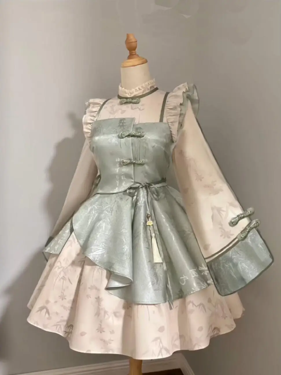 

New Chinese Style Green Improved Lolita Skirt with Flying Sleeves Cute Sweet Princess Dress Fashionable Ensemble