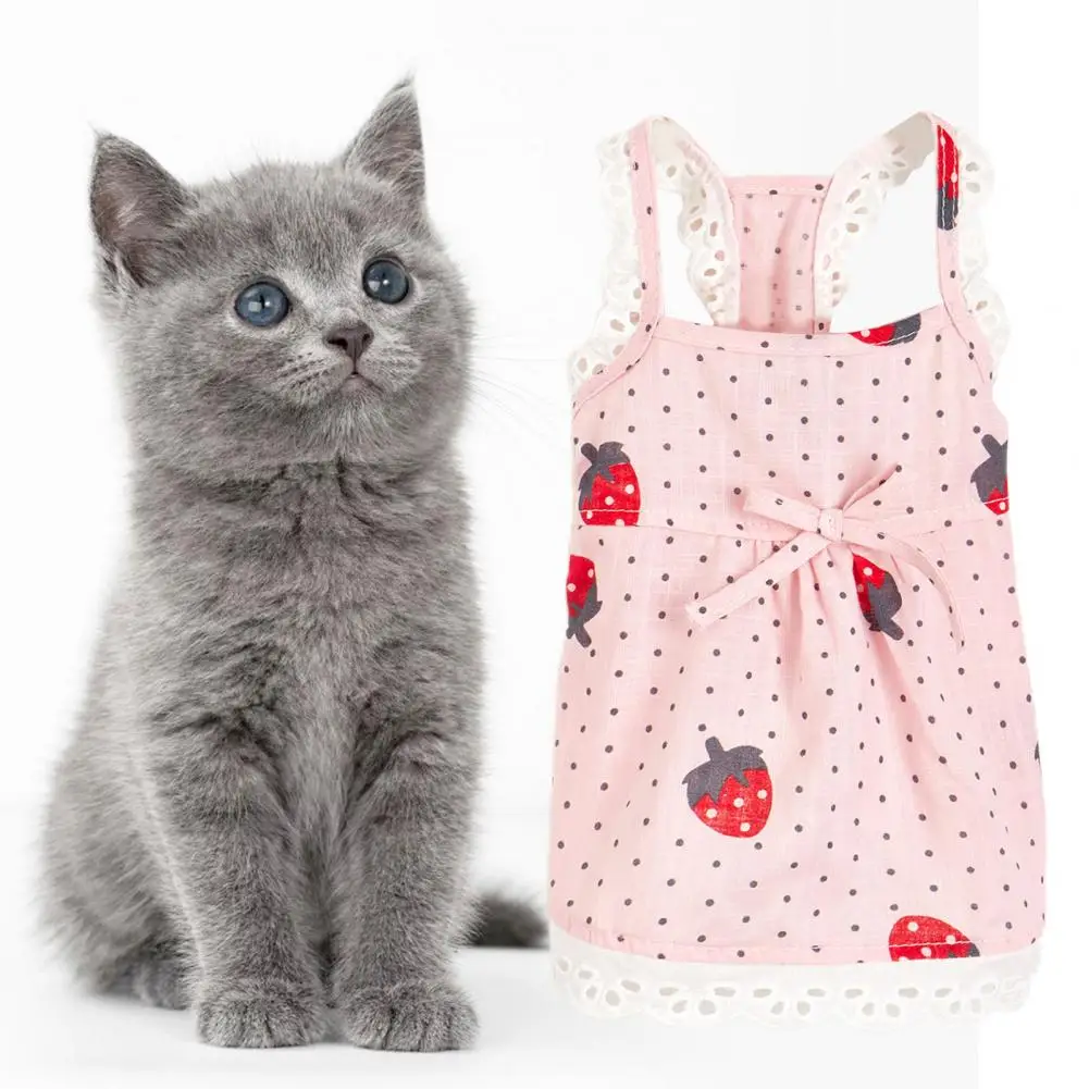 

Pet Clothes Fruit Pattern Friendly to Skin Non-Irritation Sleeveless Washable Cotton Strawberry Print Summer Pet Suspender Skirt