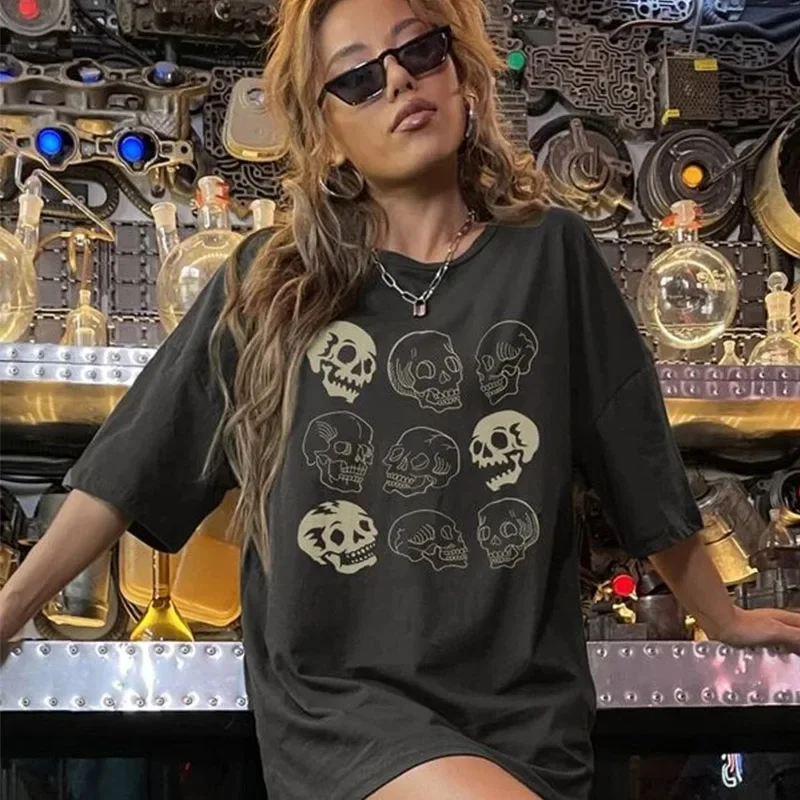 Gothic Women's T-Shirt Skeleton Print Grunge Aesthetic Goth T Shirt Dark Edgy Fashion Streetwear Graphic Tee Unisex Couple Tops