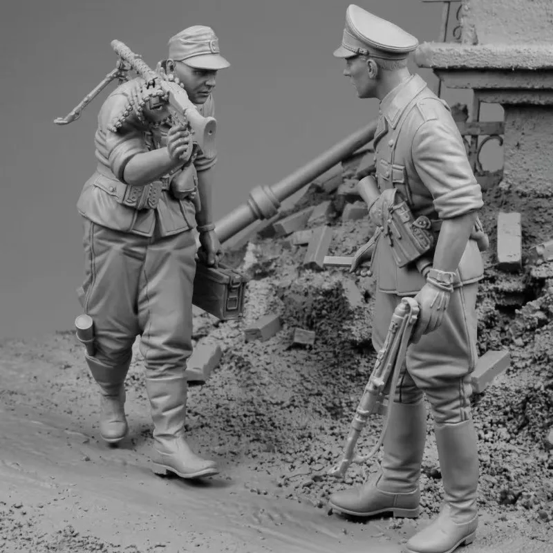 1/35 Scale Resin Figure Model Kit Historical Military Miniature Statue Officer and Machine Gun Soldier Unassembled and Unpainted