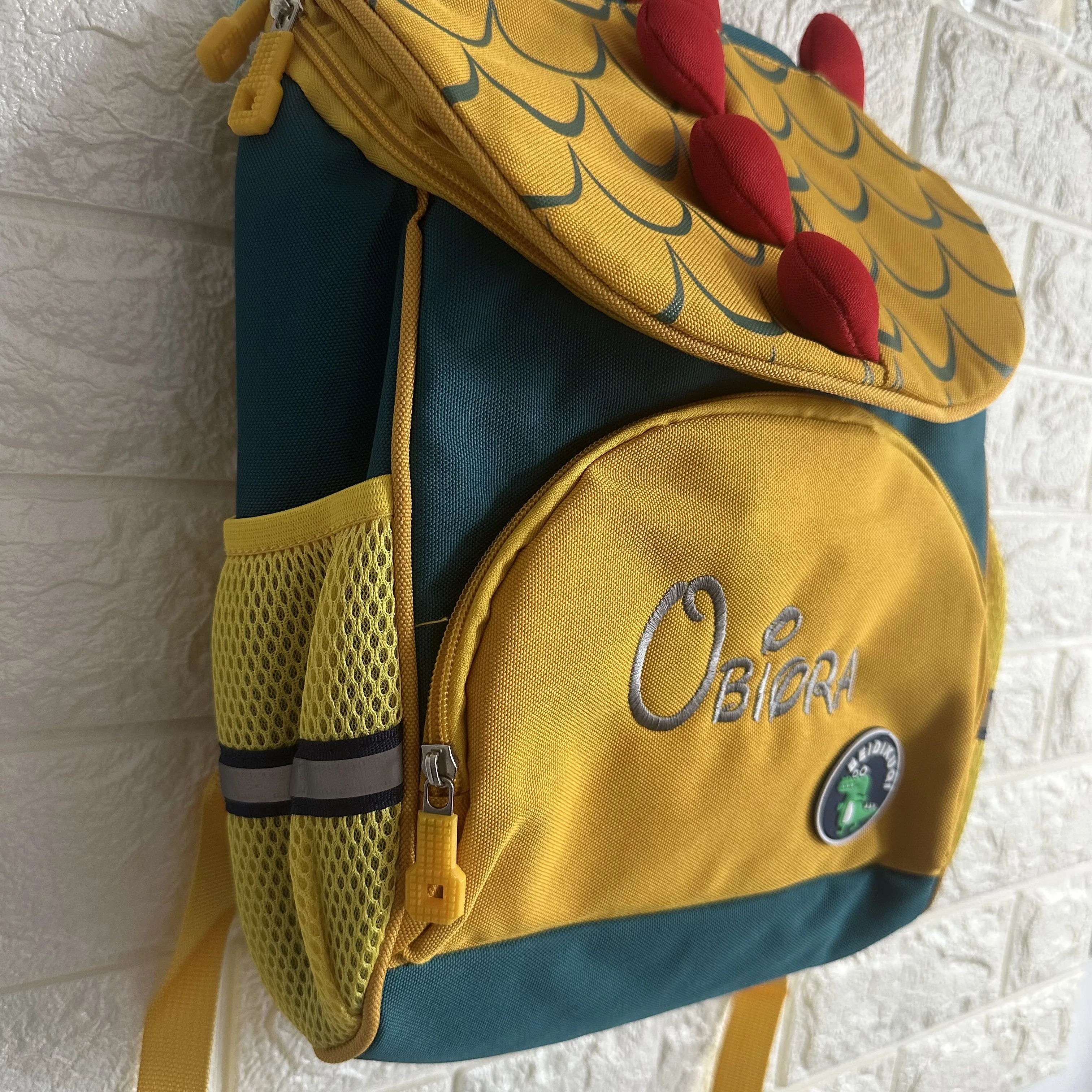 Sac d'école maternelle avec nom personnalisé pour garçons et filles, sac à dos de dessin animé mignon, sac pour enfants brodé de dinosaure