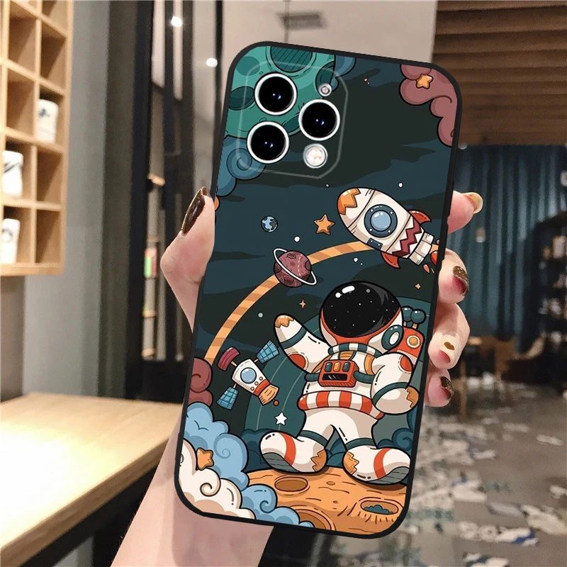 Cartoon Astronaut Phone Case For iphone 17 Pro Max Air 16 15 14 13 Pro Max 15 16 Pro 15Plus
