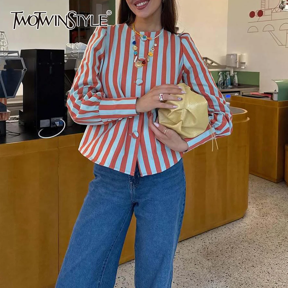 

TWOTWINSTYLE Hit Color Striped Casual Shirt for Women O Neck Lantern Sleeve Slimming Short Style Teperament Shirts Female Style