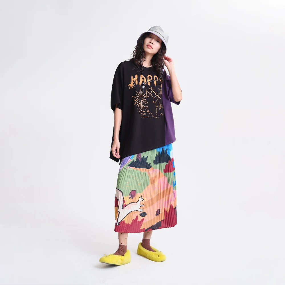 MOVEUP Color Block T-Shirt Women 2026 Spring New Letter Cartoon Cat Print Asymmetrical Slit Hem Loose Top For Women 3ELC10537