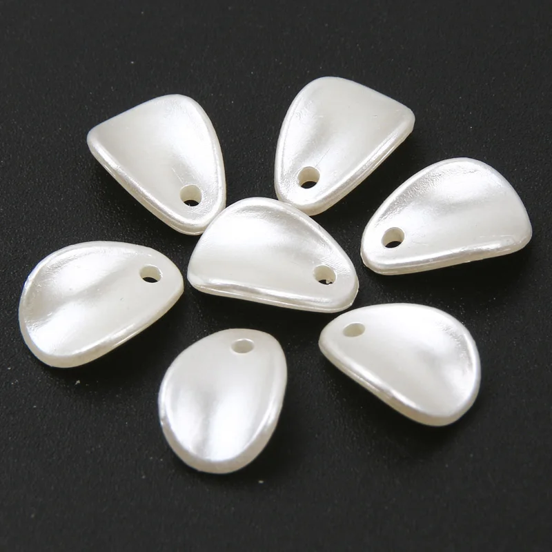 Beige Leaf Flower Heart Shell Shape 50pcs Acrylic Beads For Making Jewelry DIY Handmade Key Chain Bracelets Pendants Accessories