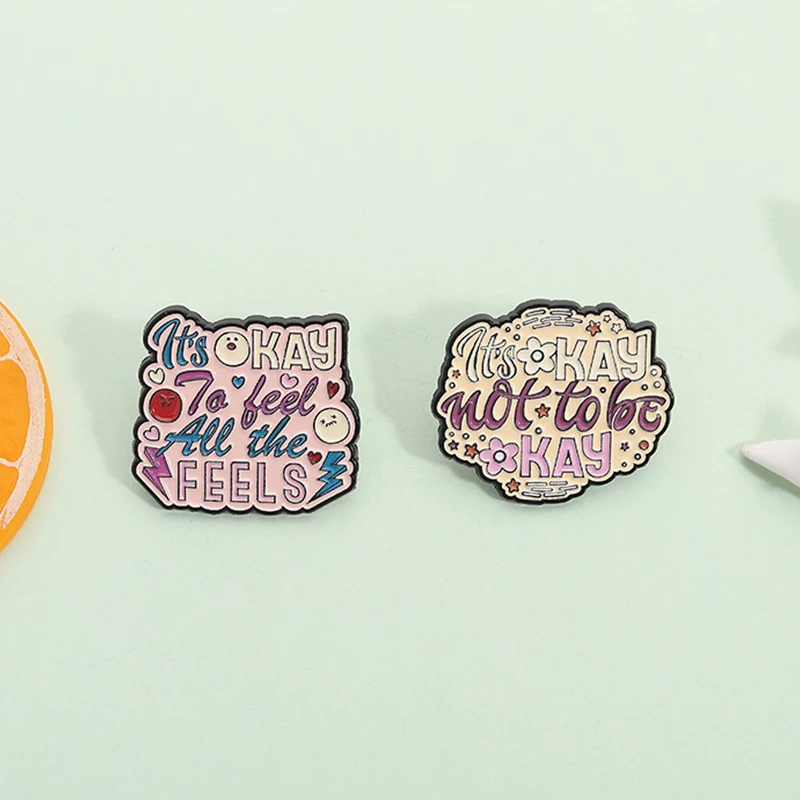 2-5 قطعة/المجموعة أصدقاء البرامج التلفزيونية المينا دبابيس لطيف كلب لعبة فيديو شخصيات بروش التلبيب ظهره شارة مجوهرات هدايا للأصدقاء