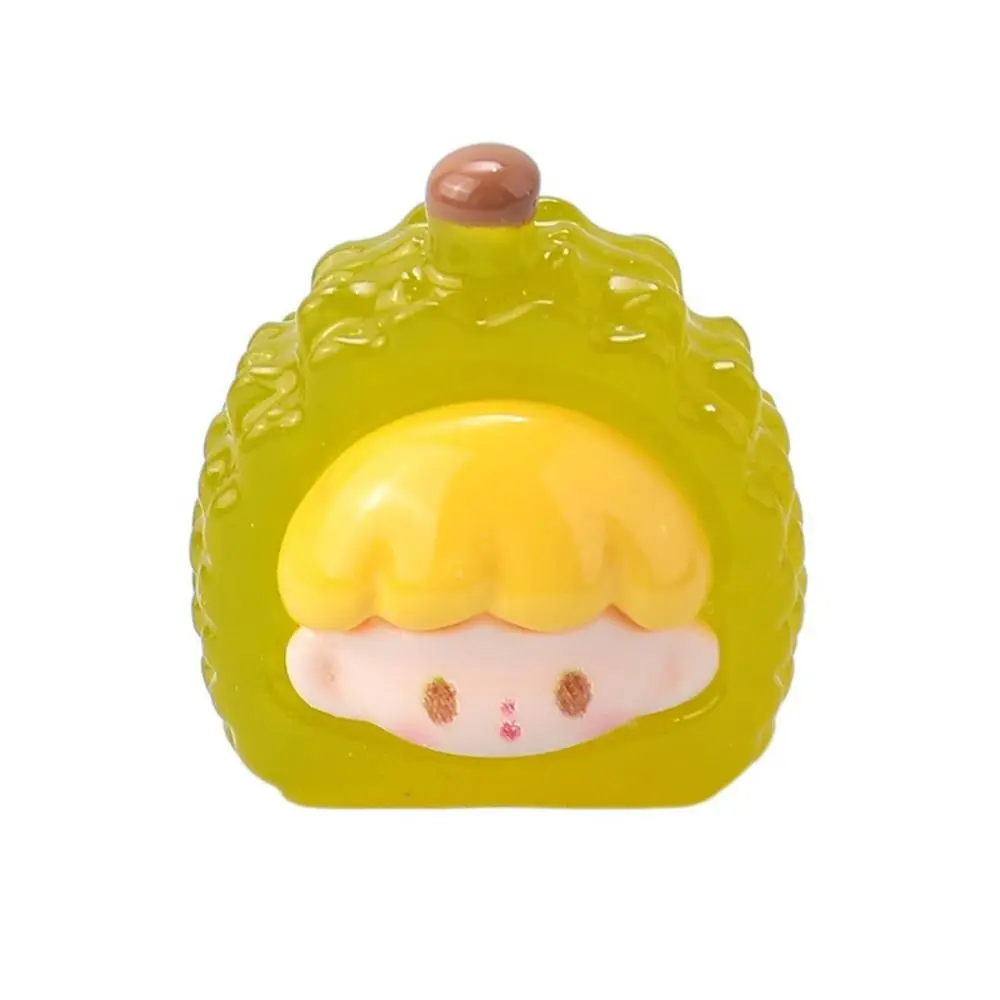 Mini fruta de superficie brillante para niñas, modelo de resina noctilucente, cabeza de niña, estatuilla artesanal de fresa, serie 3D para niñas, joyería artesanal